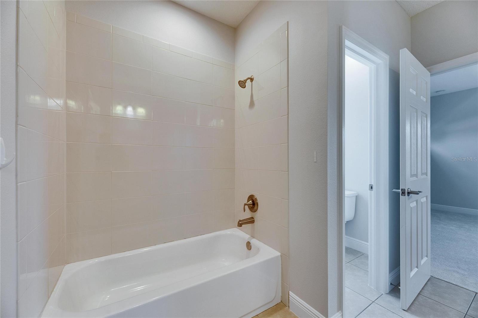 6423 SEASOUND DR, APOLLO BEACH, FL, 33572