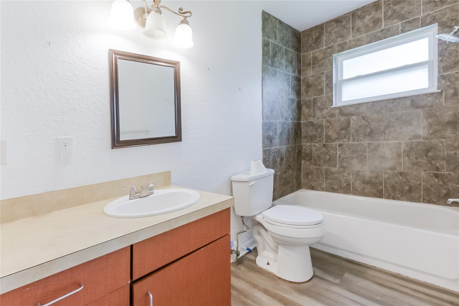 16 FLAMEVINE LN, DEBARY, FL, 32713