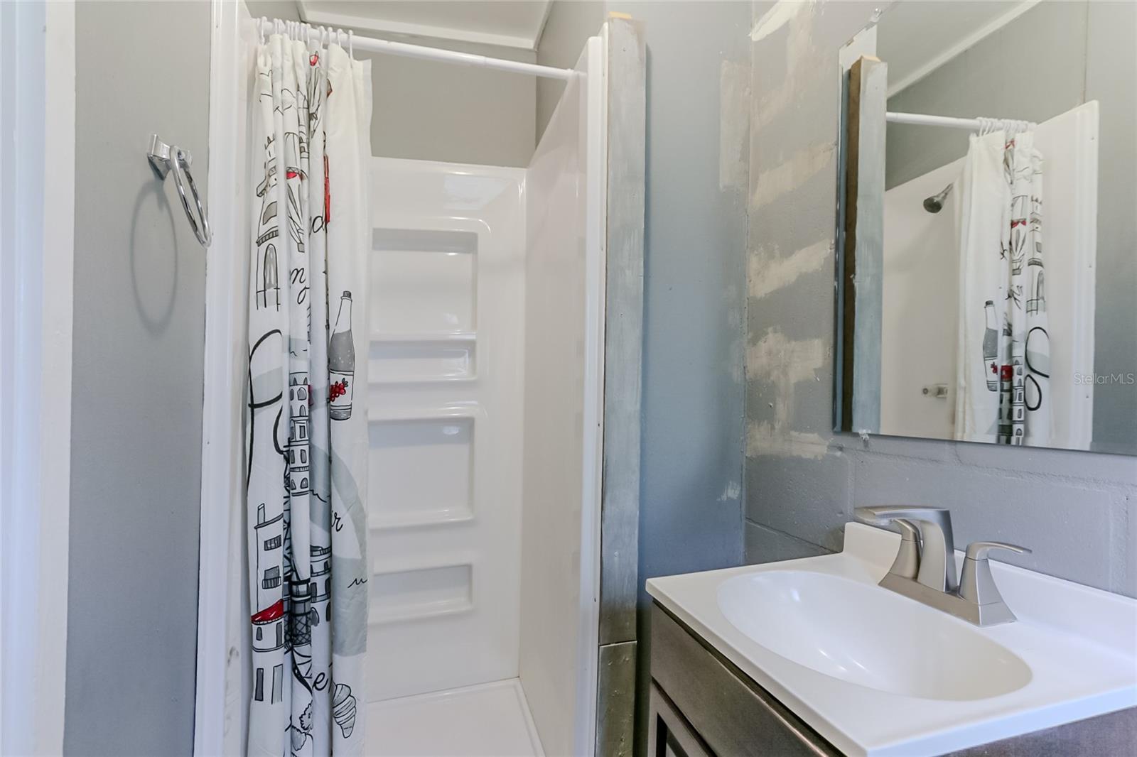 16 FLAMEVINE LN, DEBARY, FL, 32713