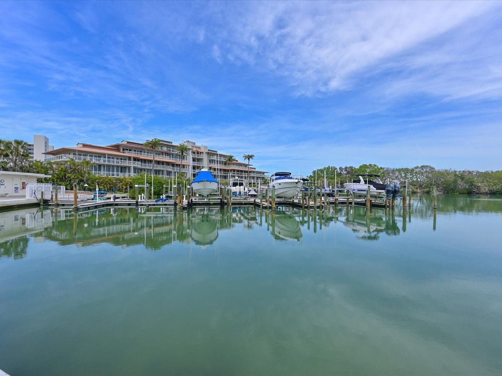 100 SANDS POINT RD #225, LONGBOAT KEY, FL, 34228