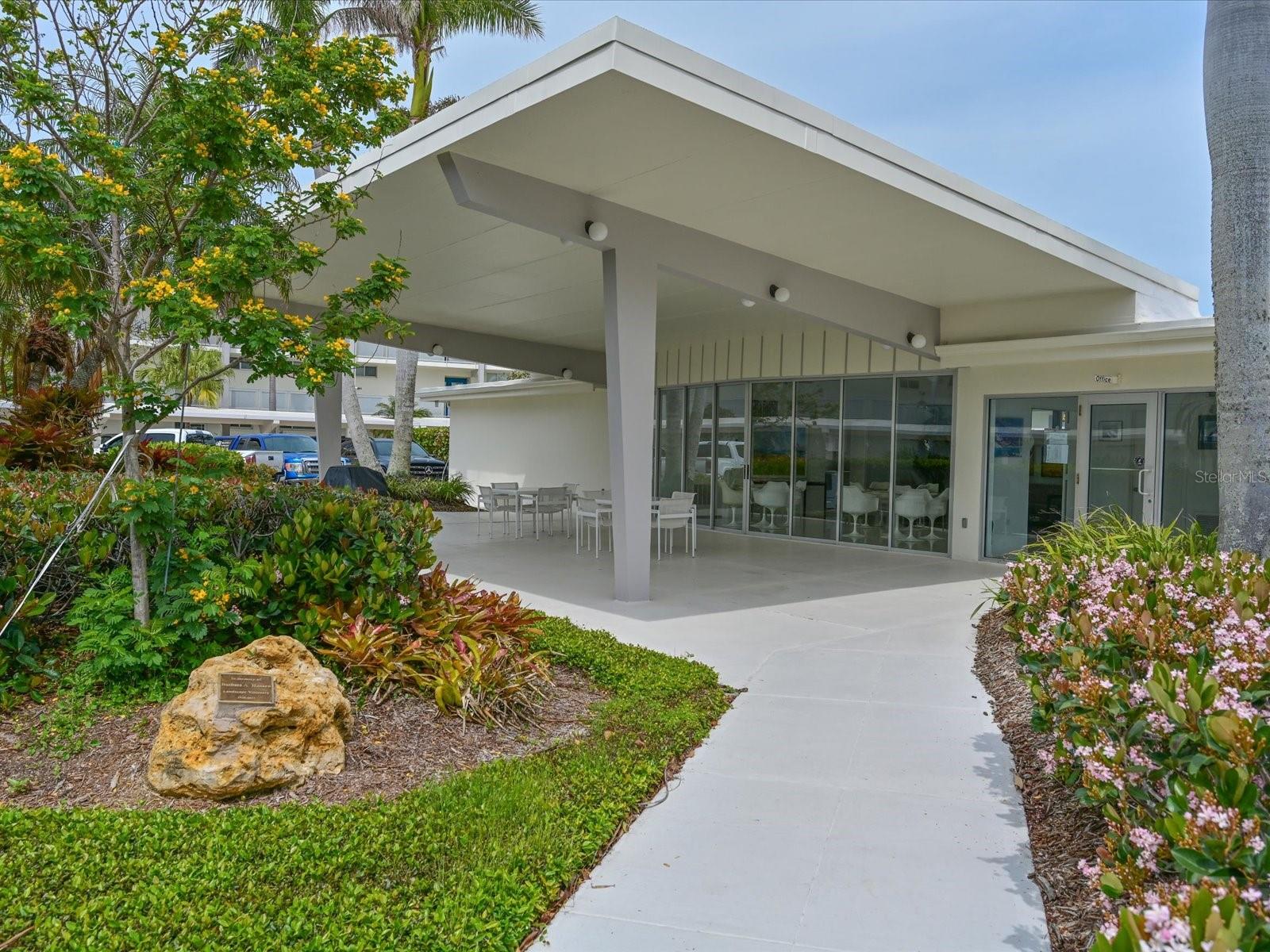 100 SANDS POINT RD #225, LONGBOAT KEY, FL, 34228