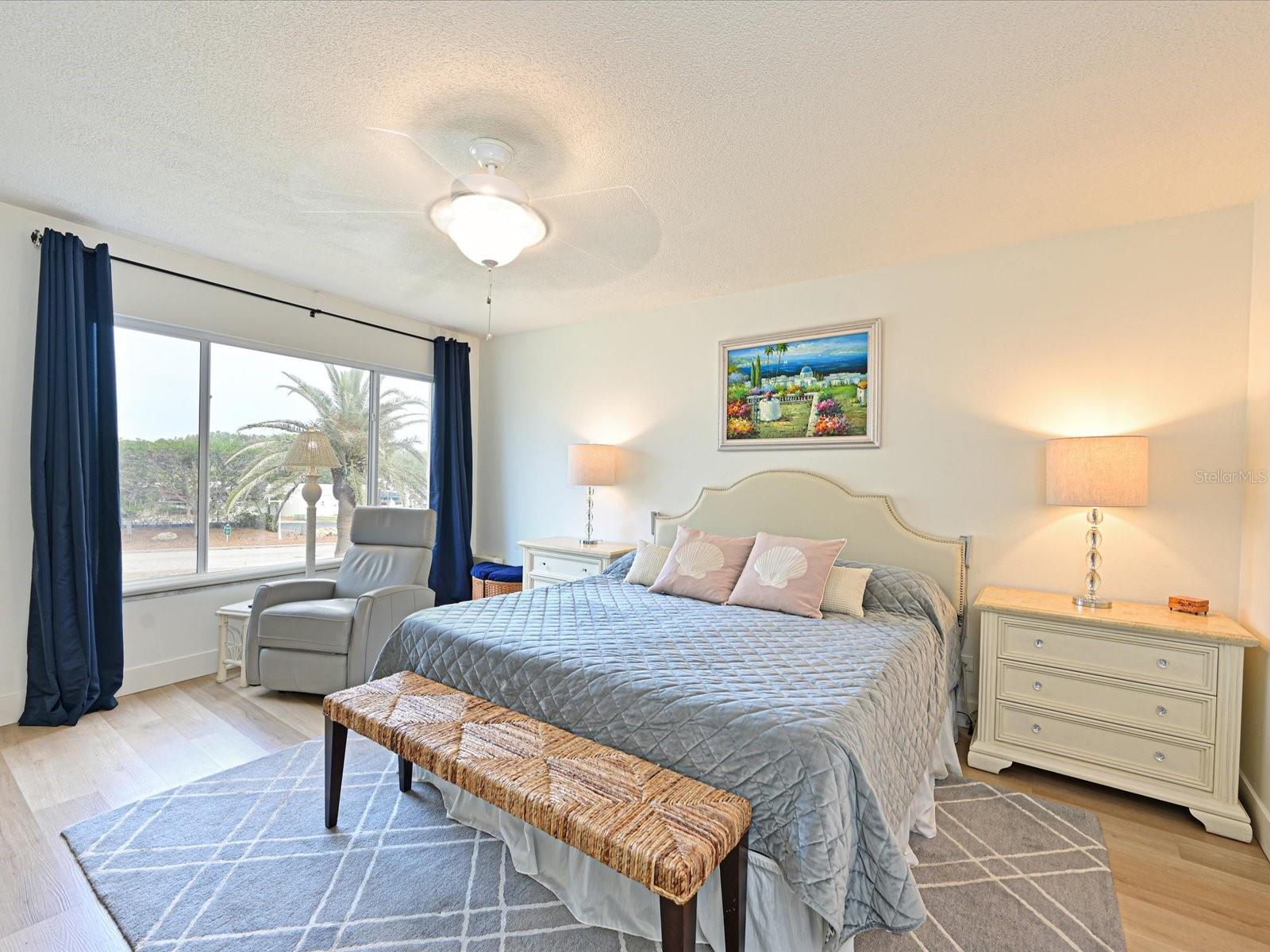 100 SANDS POINT RD #225, LONGBOAT KEY, FL, 34228
