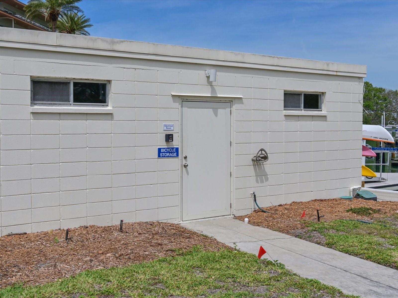 100 SANDS POINT RD #225, LONGBOAT KEY, FL, 34228