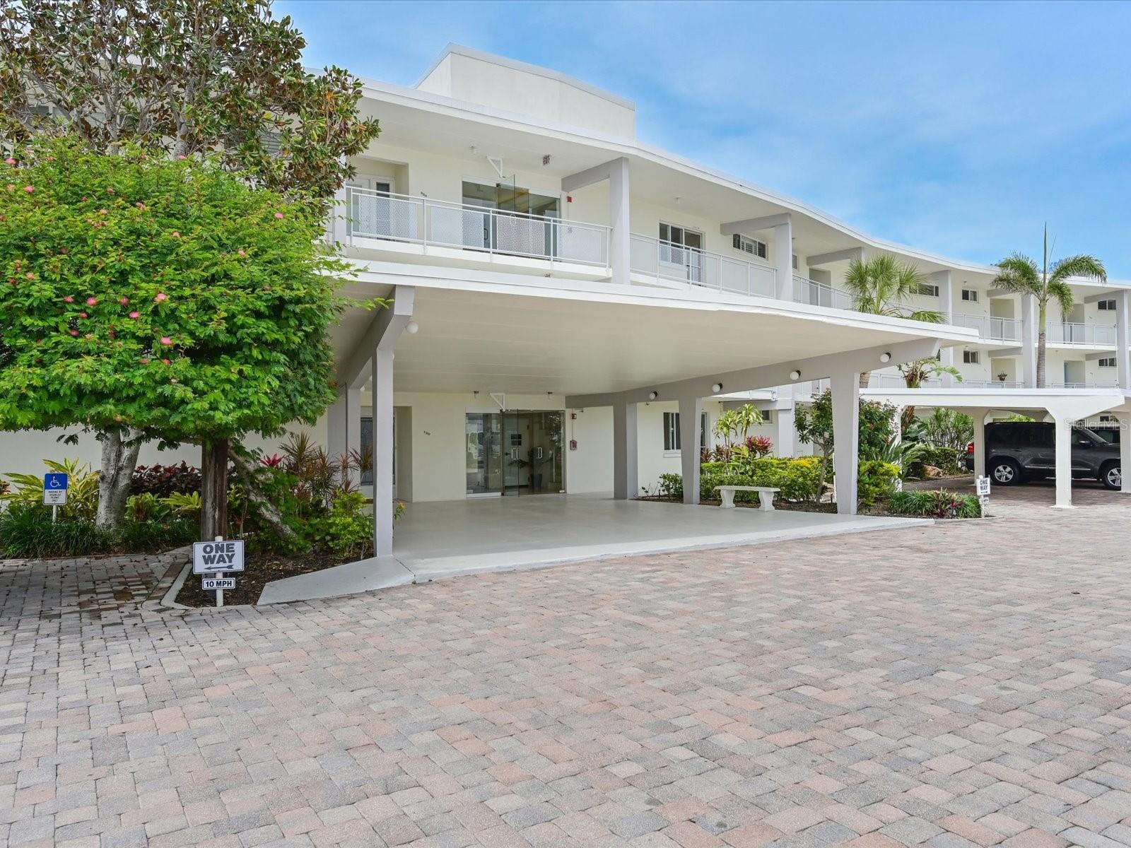 100 SANDS POINT RD #225, LONGBOAT KEY, FL, 34228