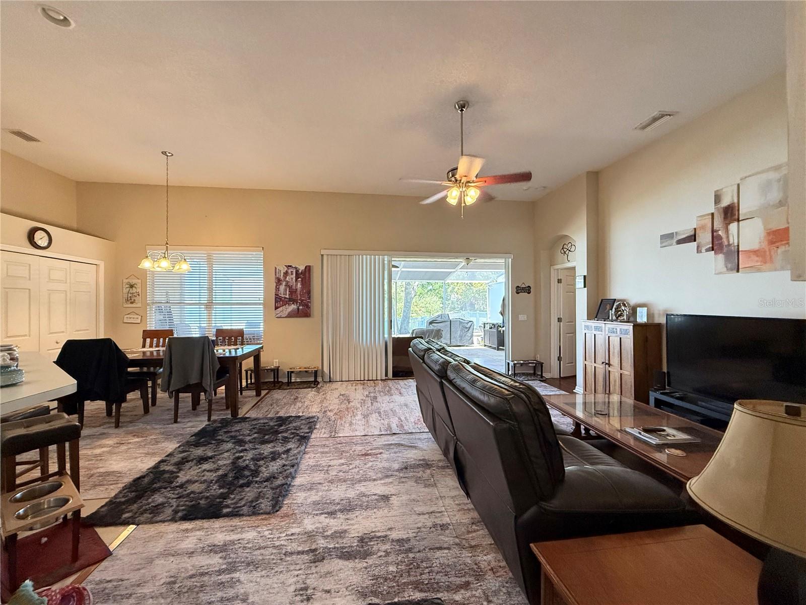 7123 COLONIAL LAKE DR, RIVERVIEW, FL, 33578