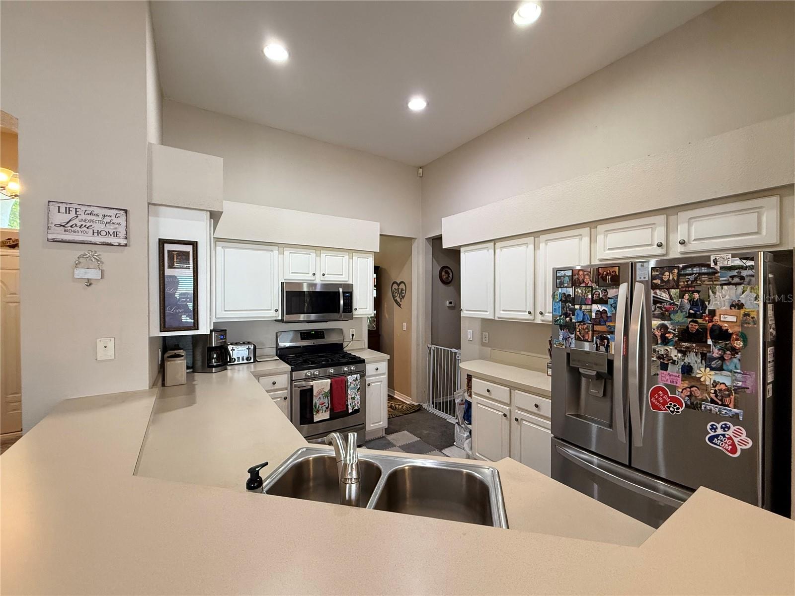 7123 COLONIAL LAKE DR, RIVERVIEW, FL, 33578