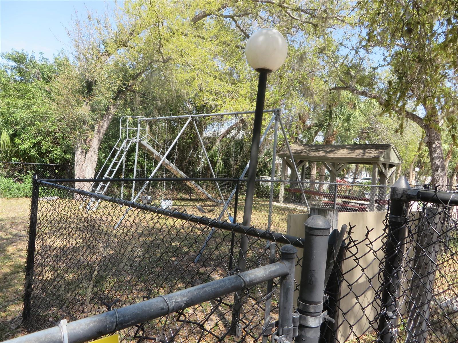 445 ROSE APPLE CIR, PORT CHARLOTTE, FL, 33954