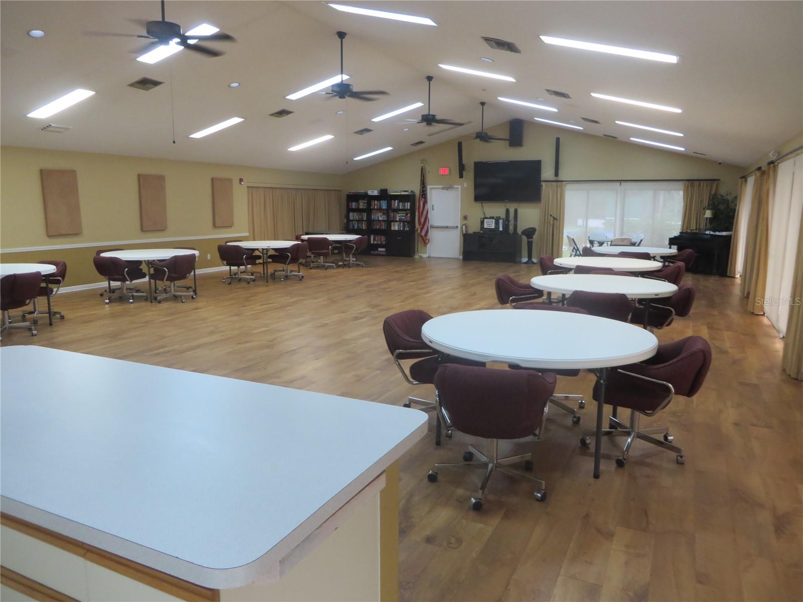 445 ROSE APPLE CIR, PORT CHARLOTTE, FL, 33954