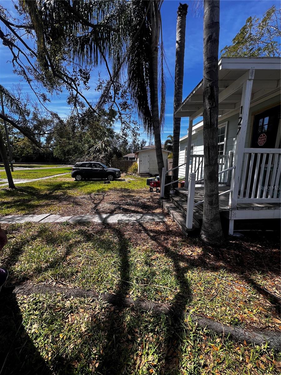 127 81ST AVE NE, ST PETERSBURG, FL, 33702