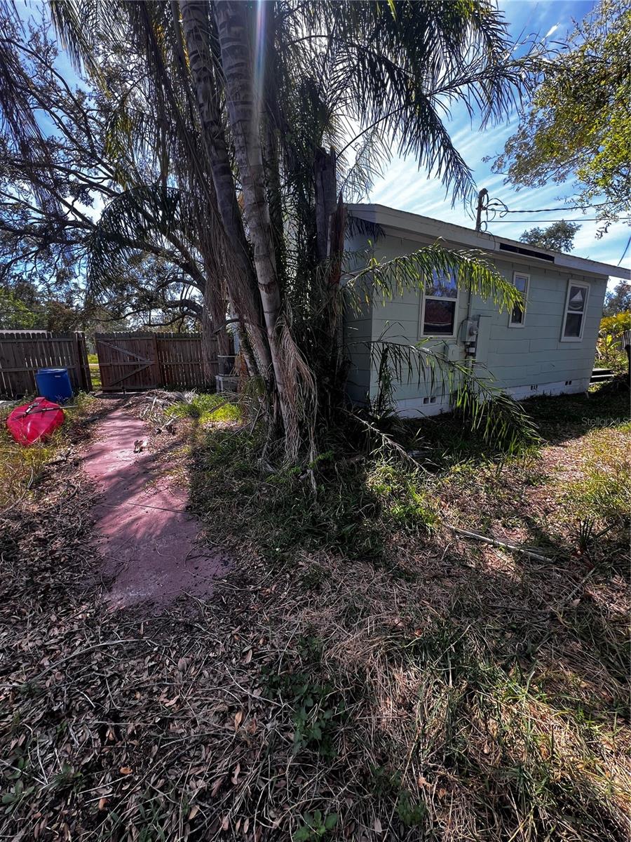 127 81ST AVE NE, ST PETERSBURG, FL, 33702