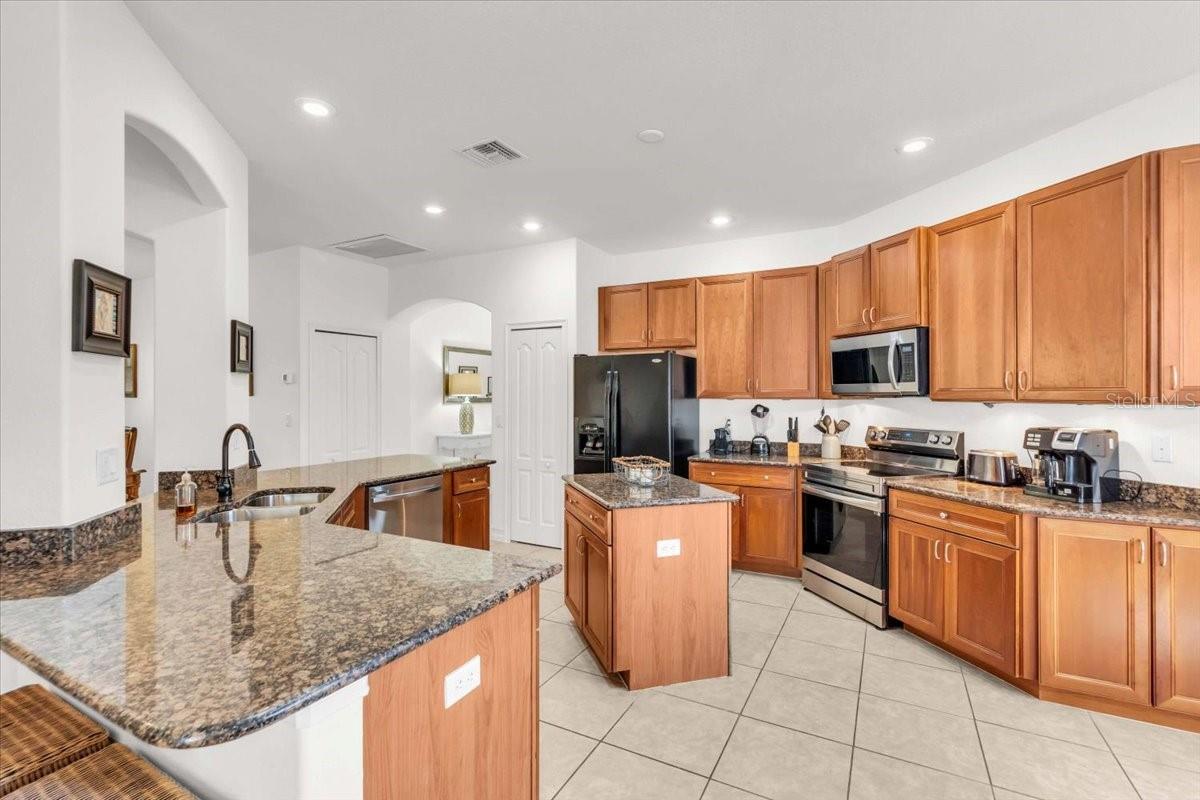 209 AUSTRALIAN DR, ROTONDA WEST, FL, 33947