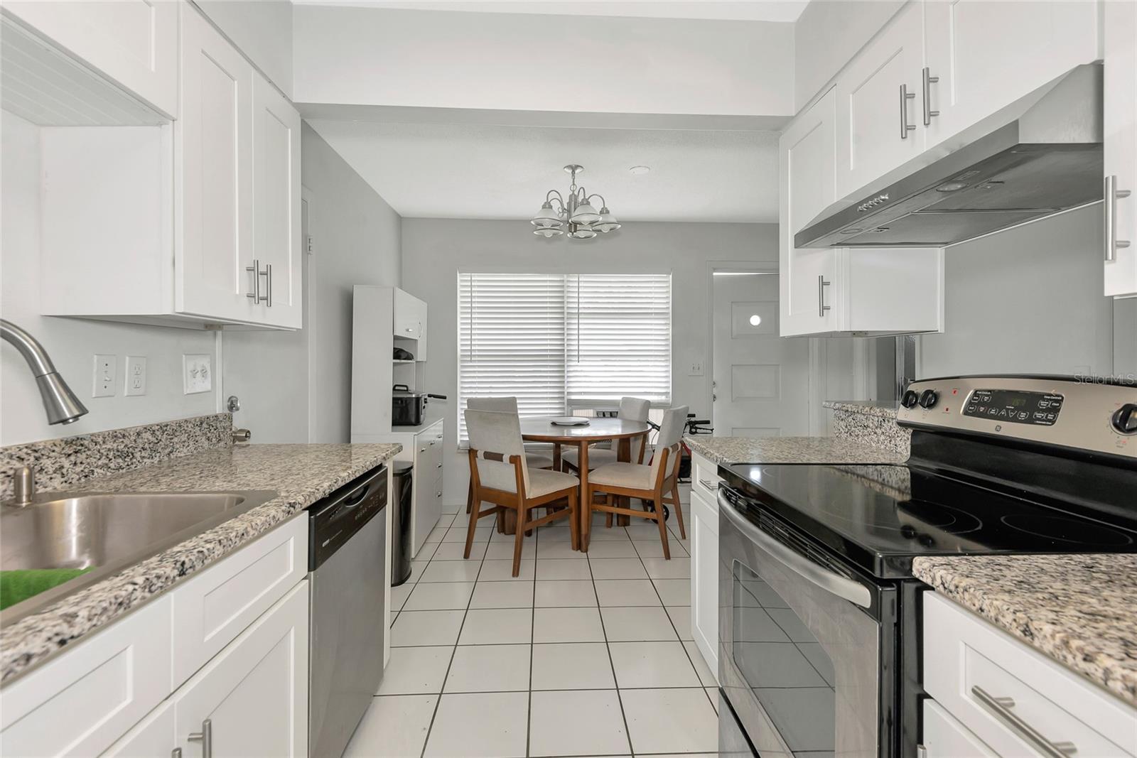 2004 49TH AVE W, BRADENTON, FL, 34207