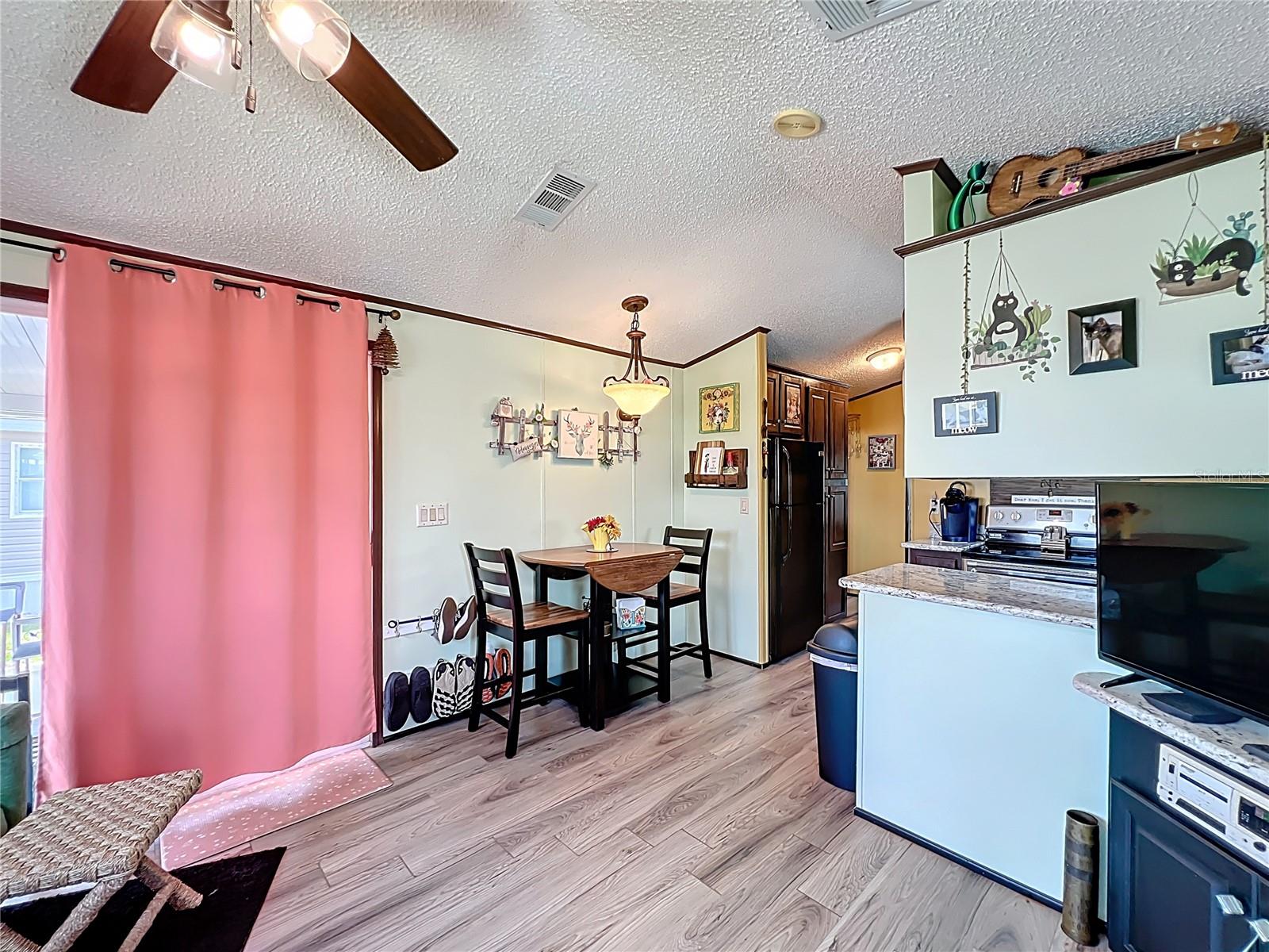 TB8362554 Property Photo