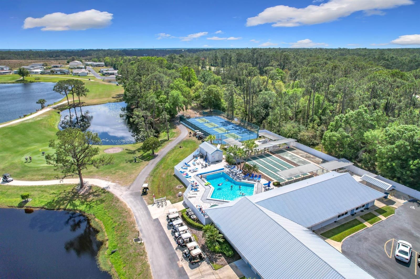 TB8362554 Property Photo