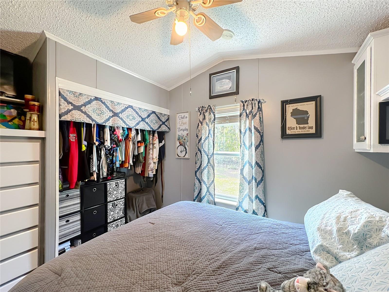 TB8362554 Property Photo