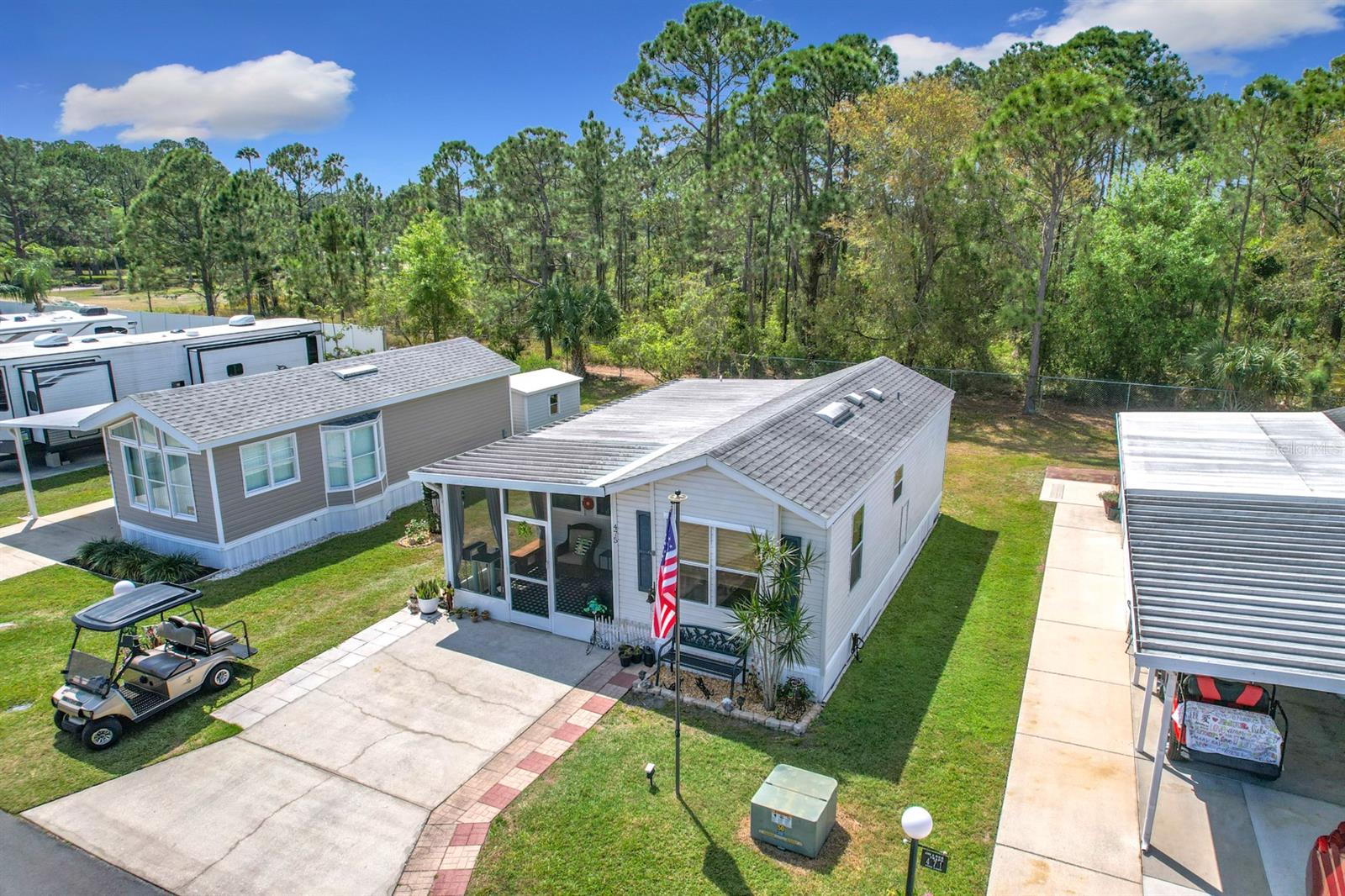 TB8362554 Property Photo