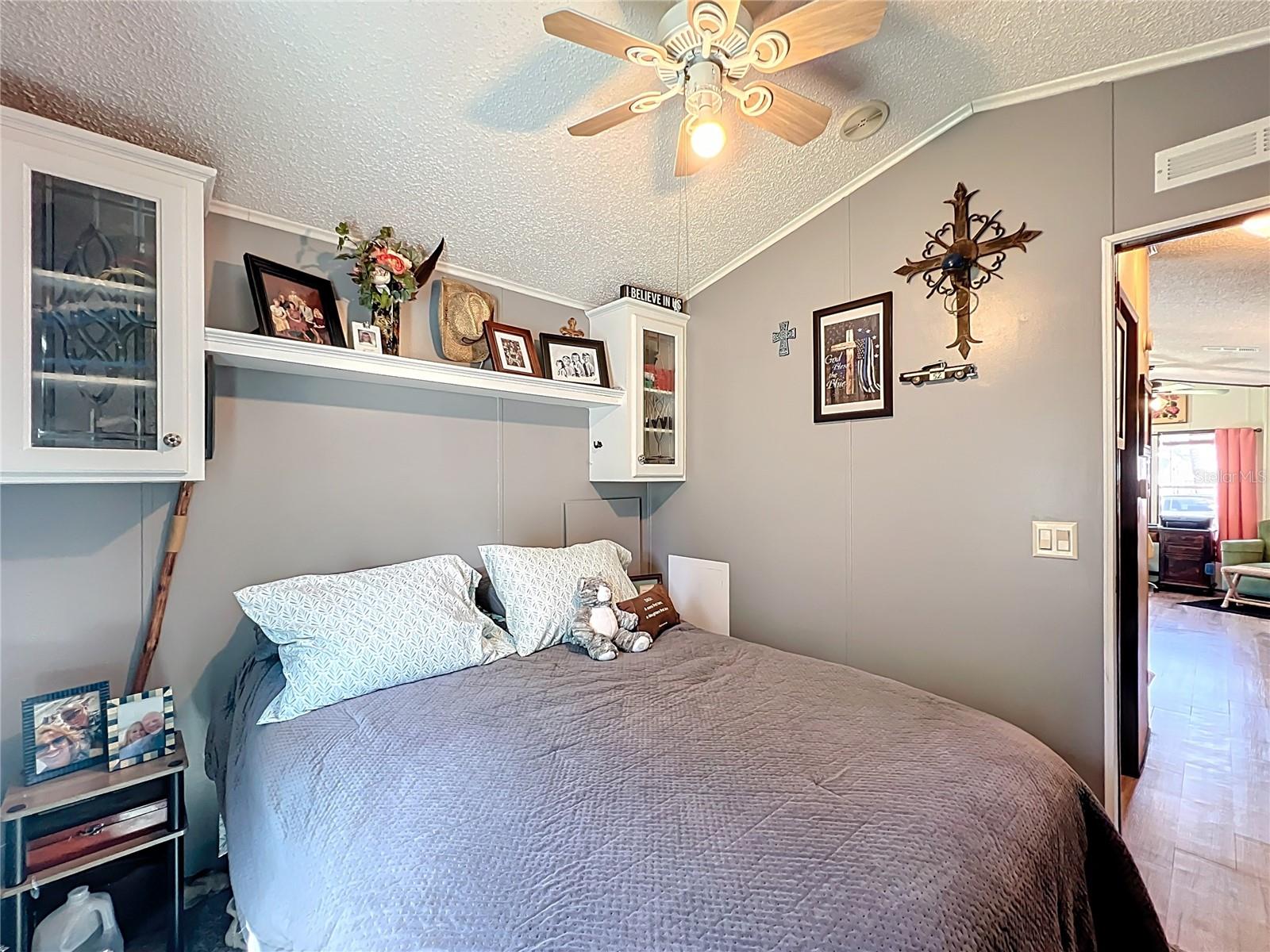 TB8362554 Property Photo