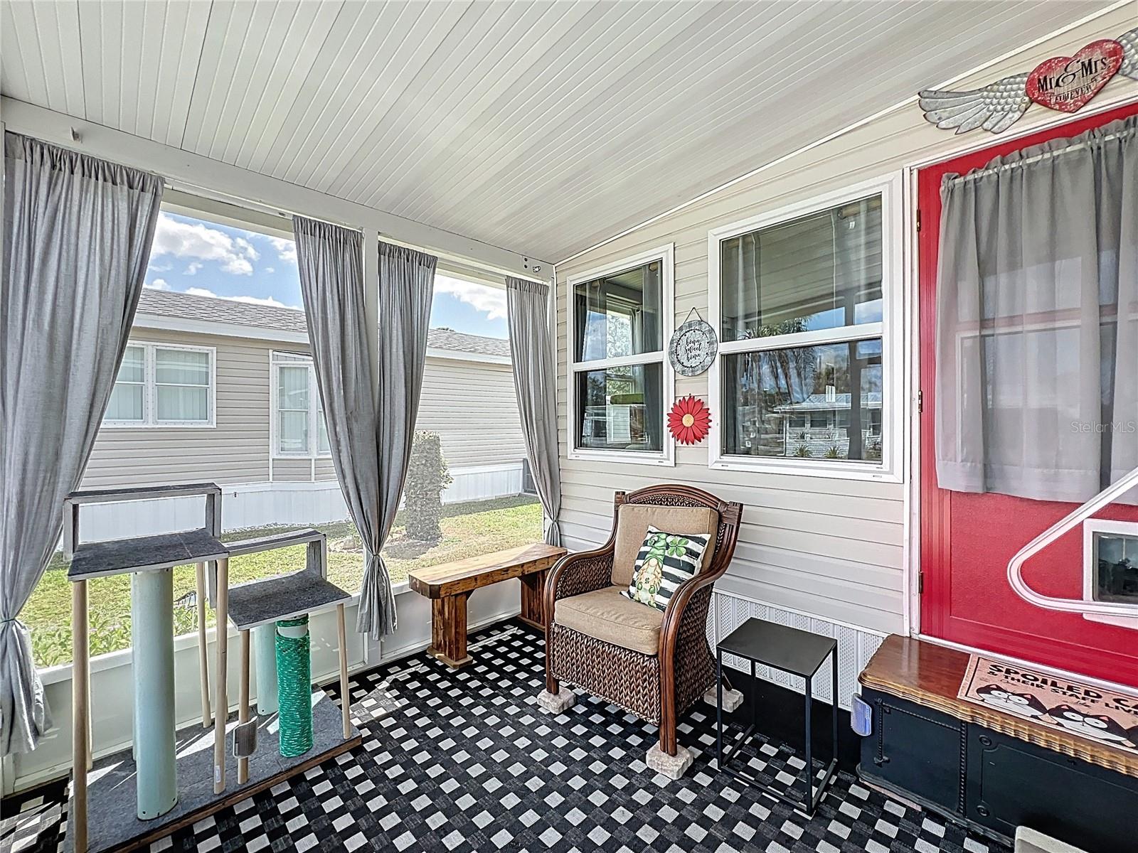 TB8362554 Property Photo