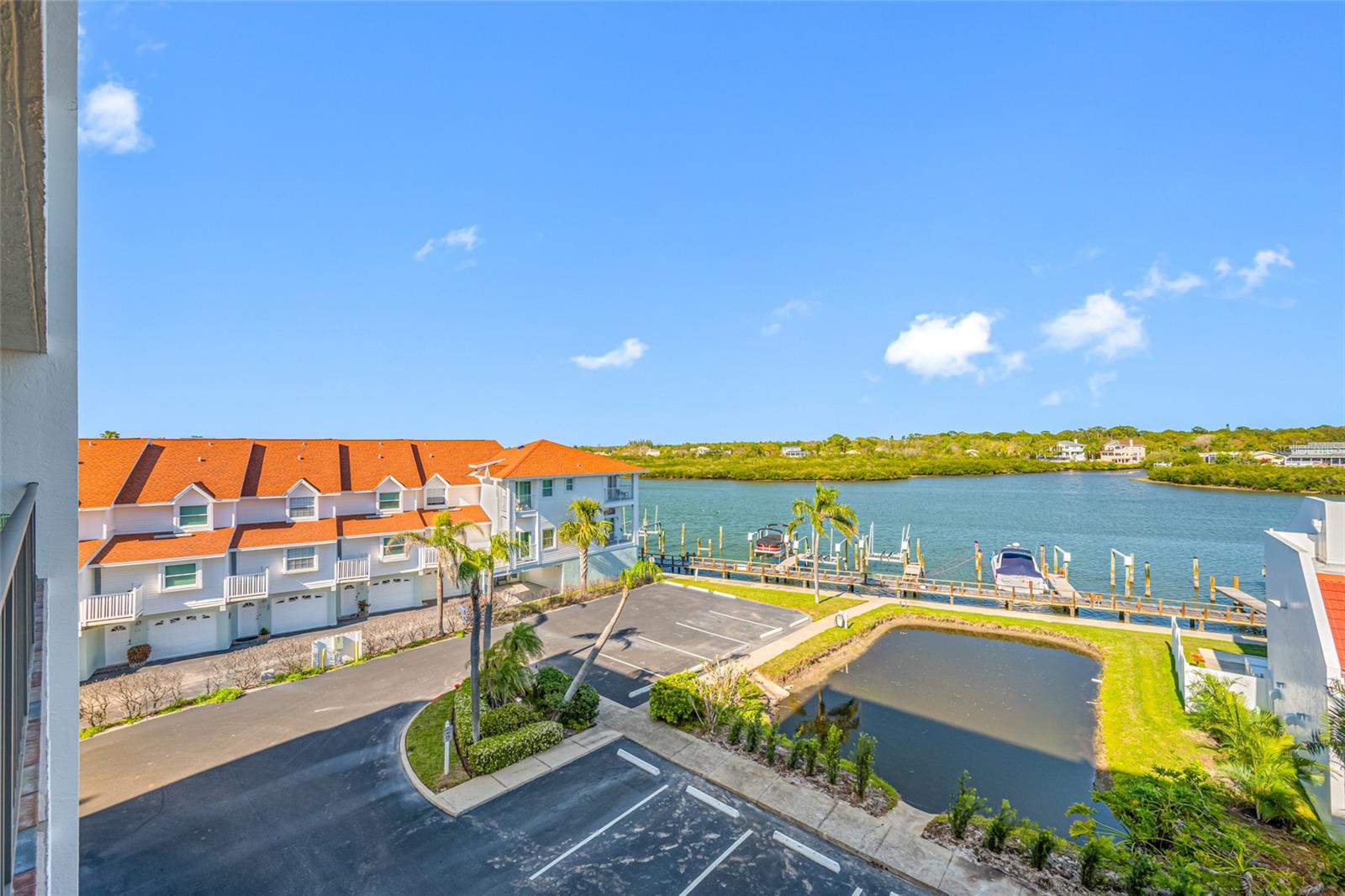 19111 VISTA BAY DR #402, INDIAN SHORES, FL, 33785