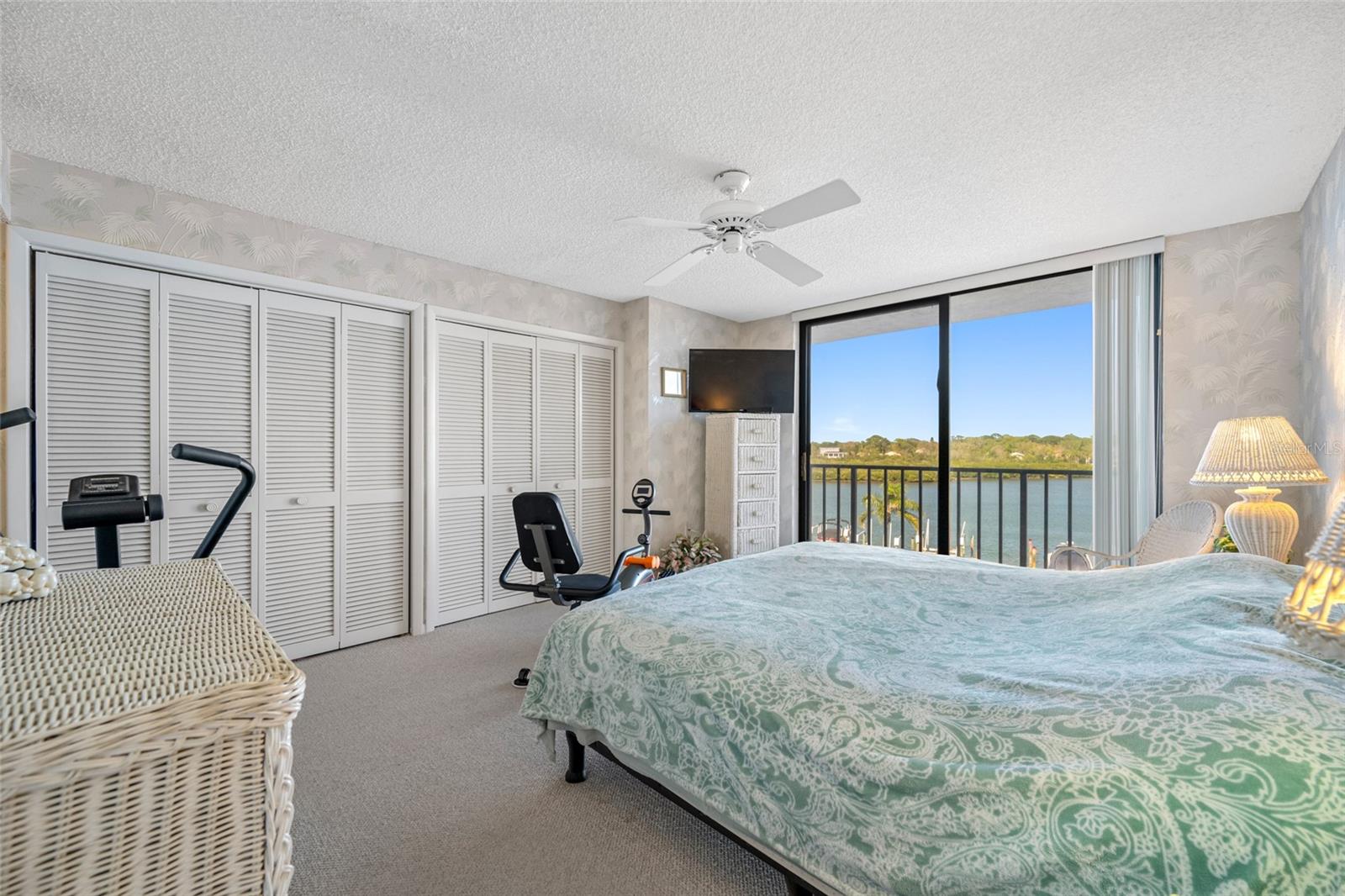 19111 VISTA BAY DR #402, INDIAN SHORES, FL, 33785