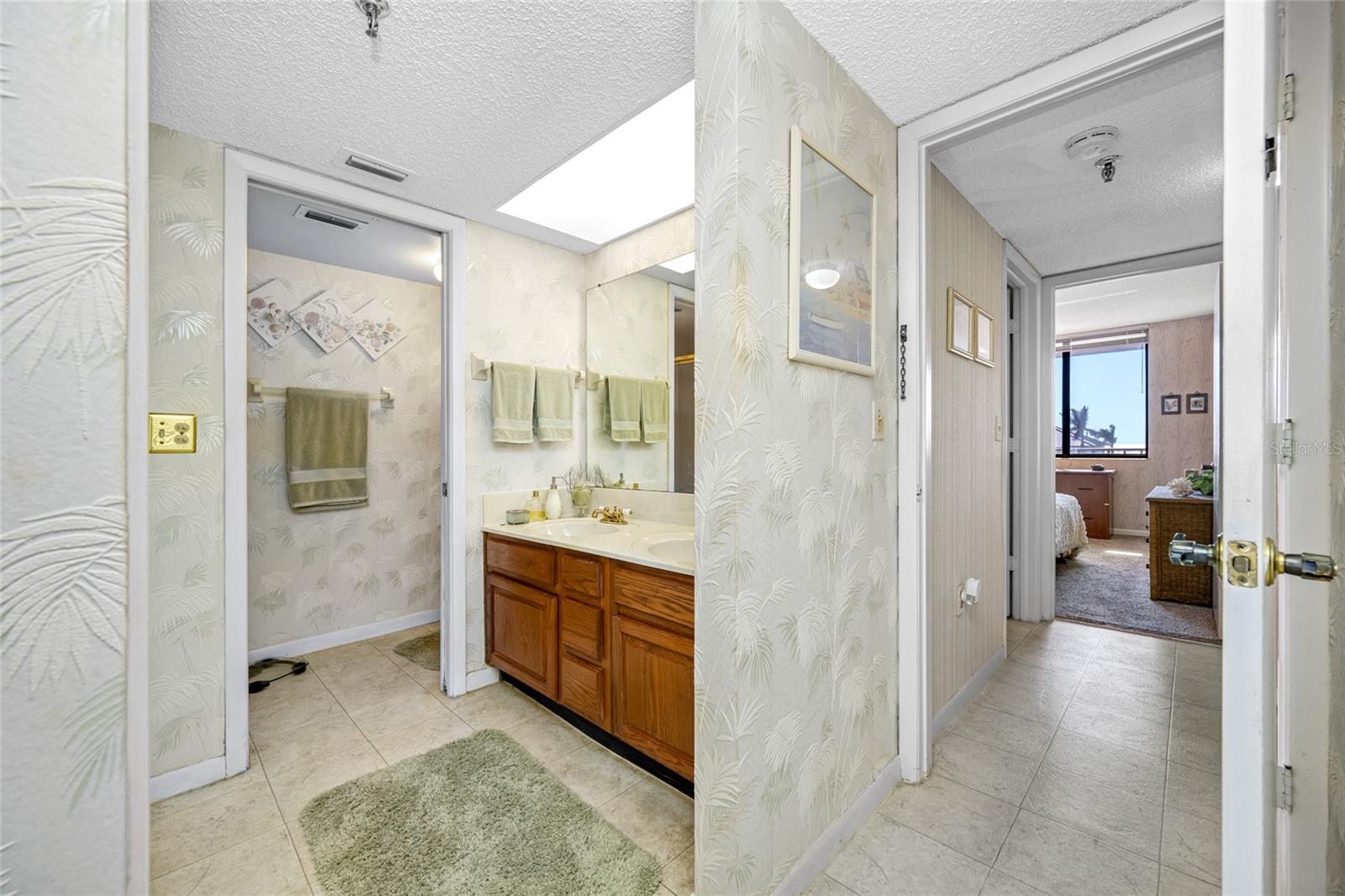 19111 VISTA BAY DR #402, INDIAN SHORES, FL, 33785