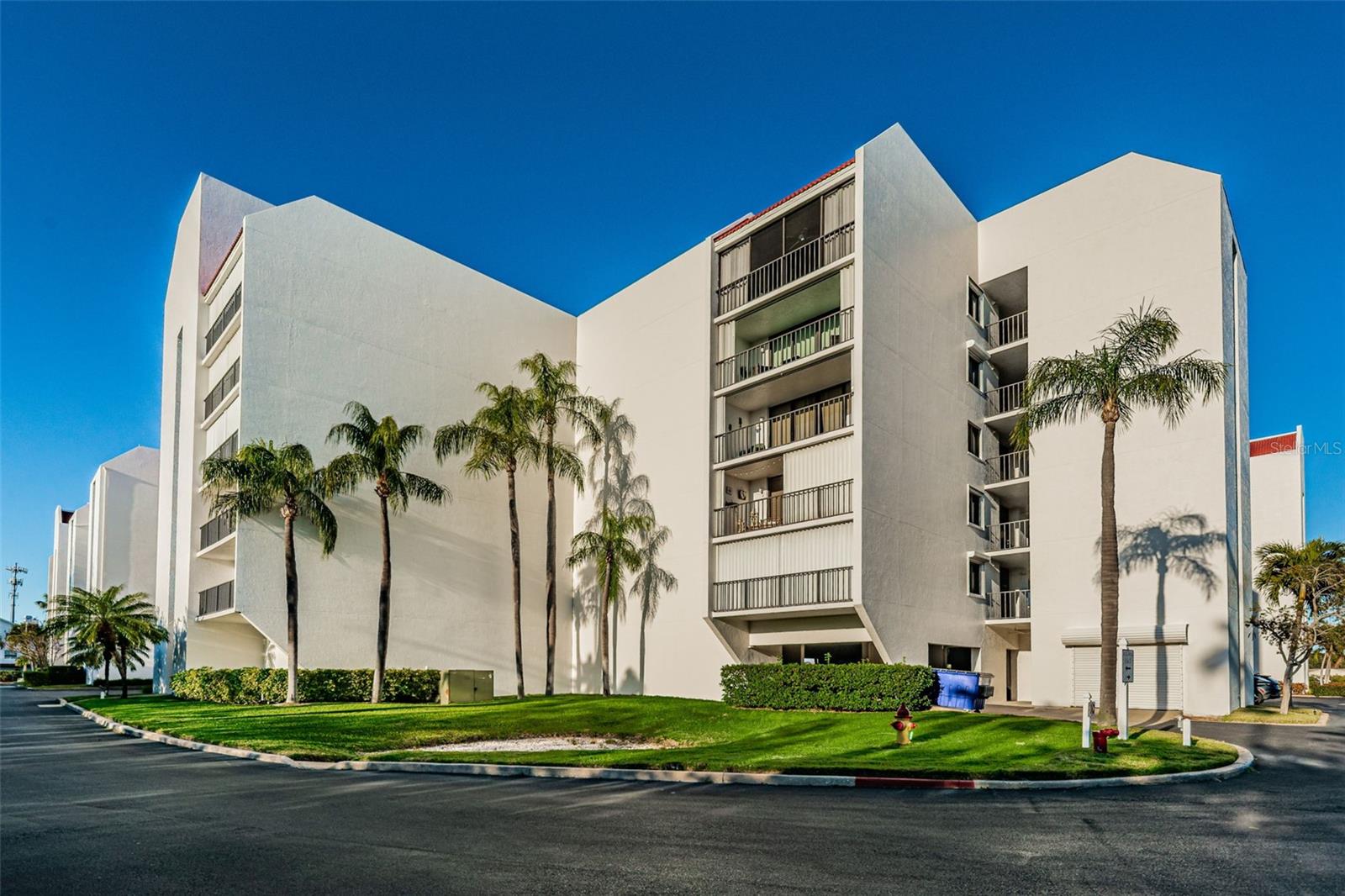 19111 VISTA BAY DR #402, INDIAN SHORES, FL, 33785