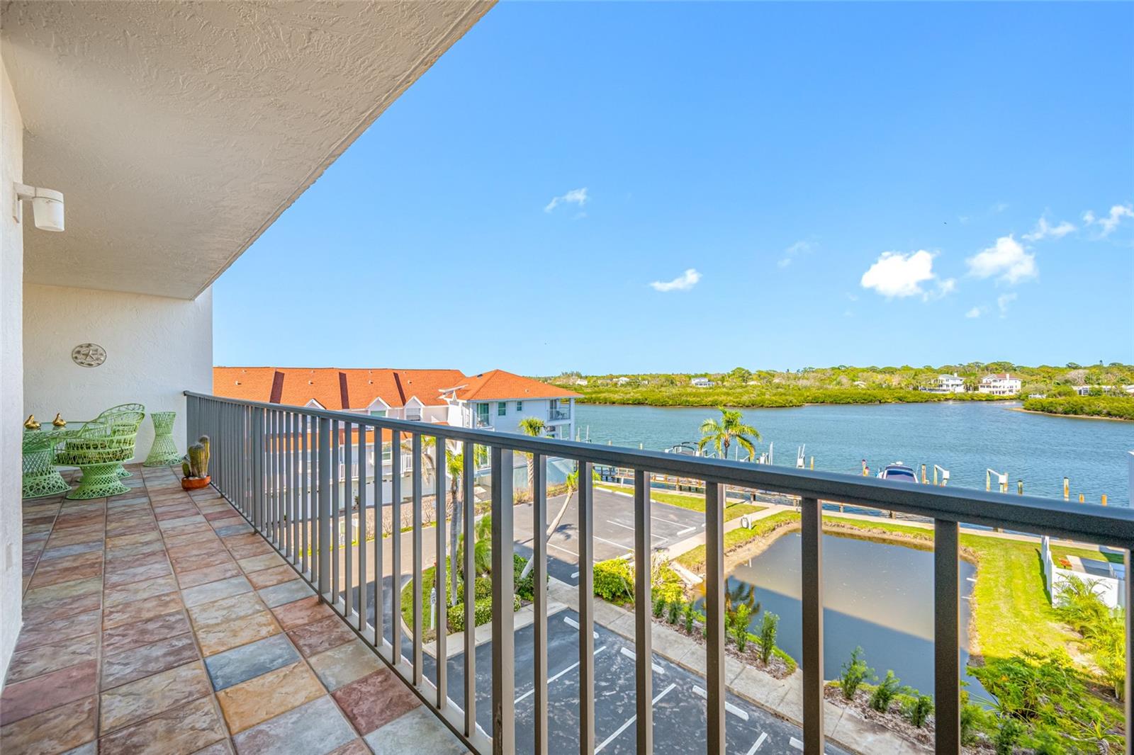 19111 VISTA BAY DR #402, INDIAN SHORES, FL, 33785