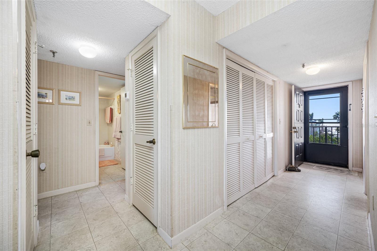 19111 VISTA BAY DR #402, INDIAN SHORES, FL, 33785