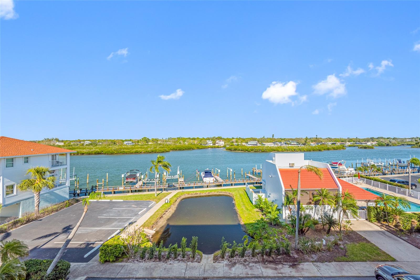 19111 VISTA BAY DR #402, INDIAN SHORES, FL, 33785