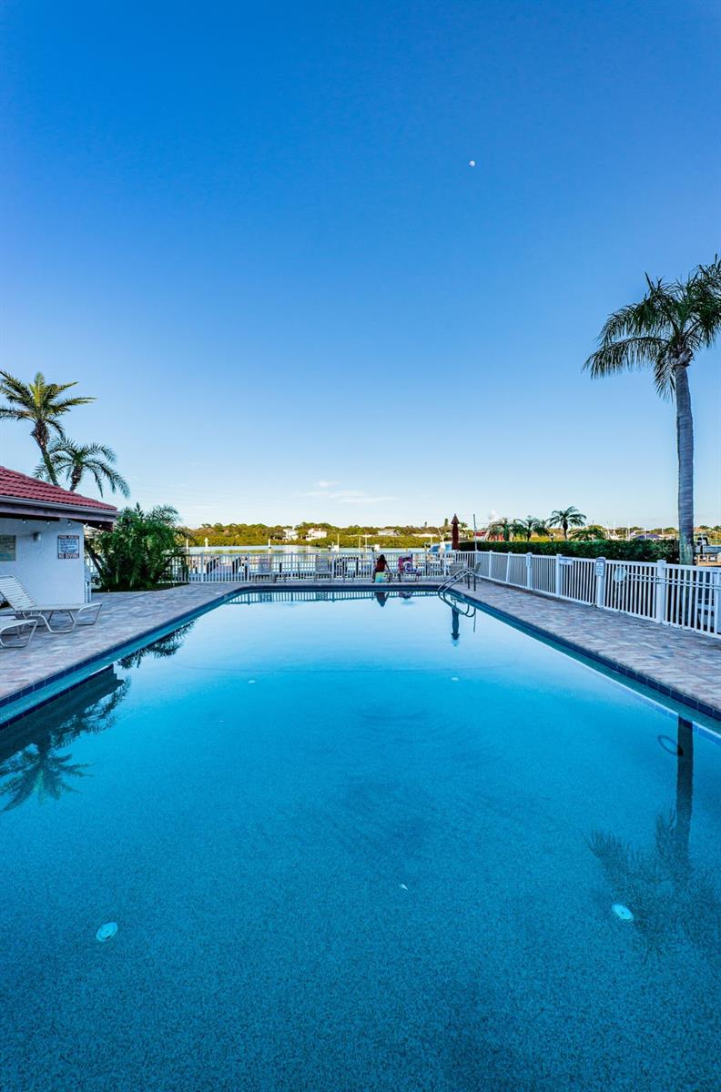 19111 VISTA BAY DR #402, INDIAN SHORES, FL, 33785