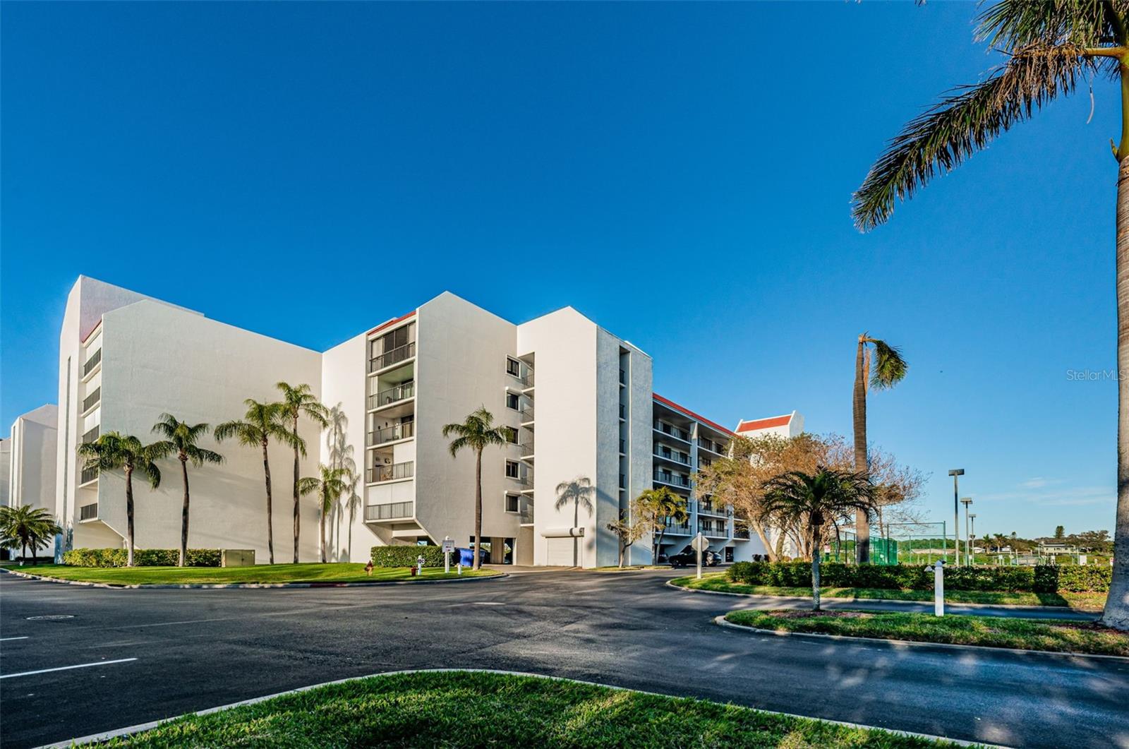 19111 VISTA BAY DR #402, INDIAN SHORES, FL, 33785