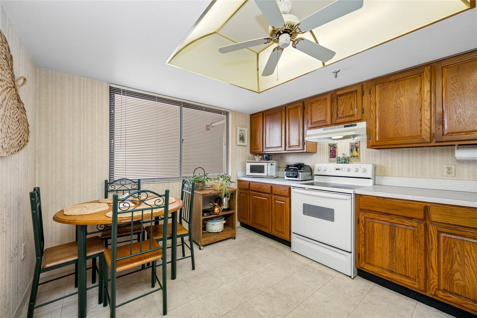 19111 VISTA BAY DR #402, INDIAN SHORES, FL, 33785