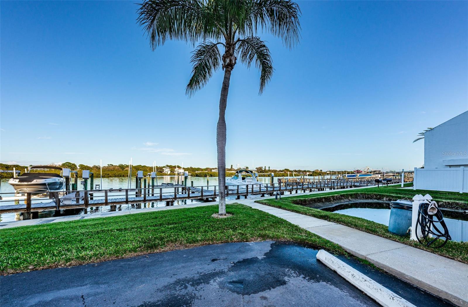 19111 VISTA BAY DR #402, INDIAN SHORES, FL, 33785