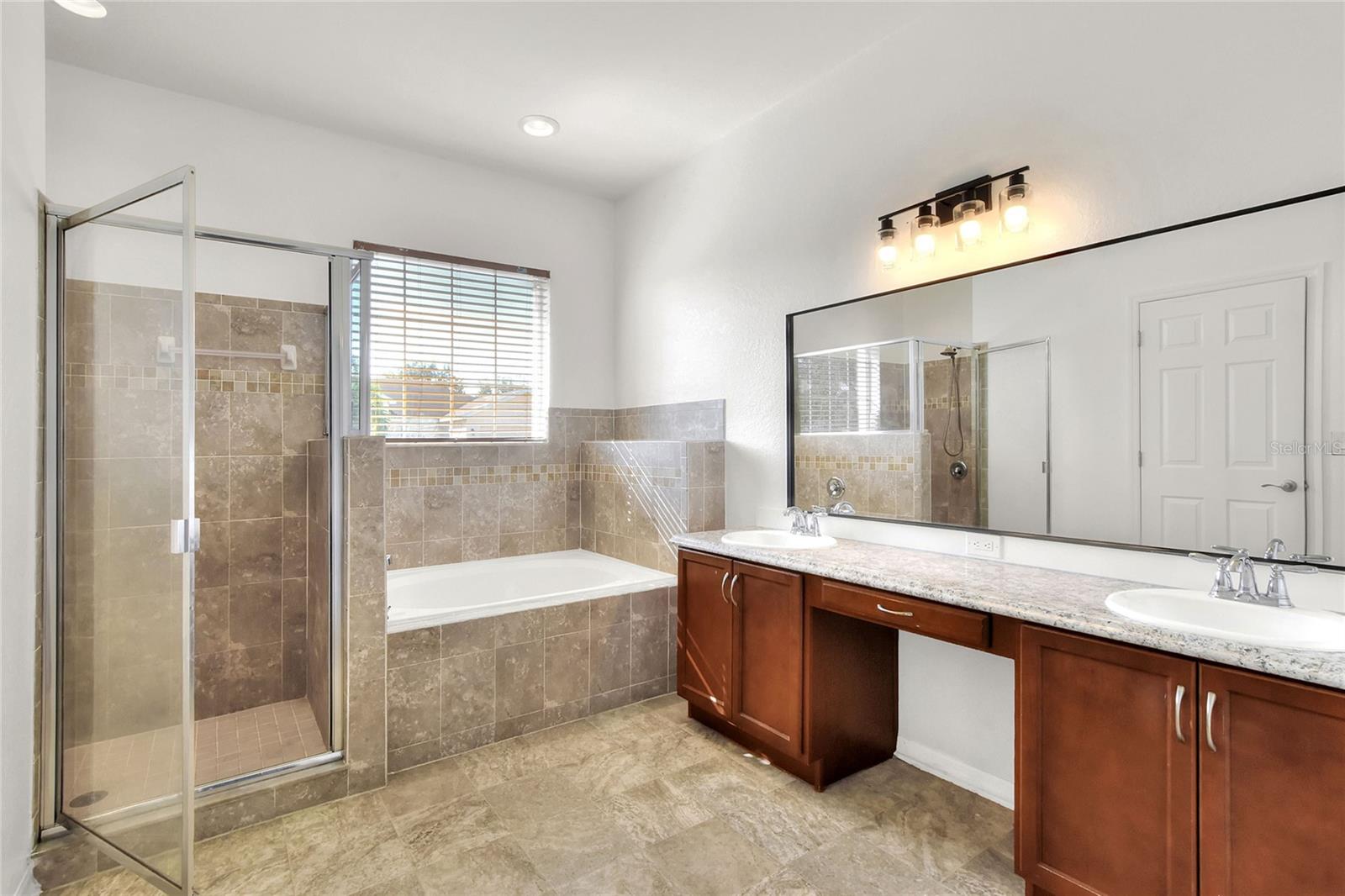 1561 SHOREWOOD DR, AUBURNDALE, FL, 33823