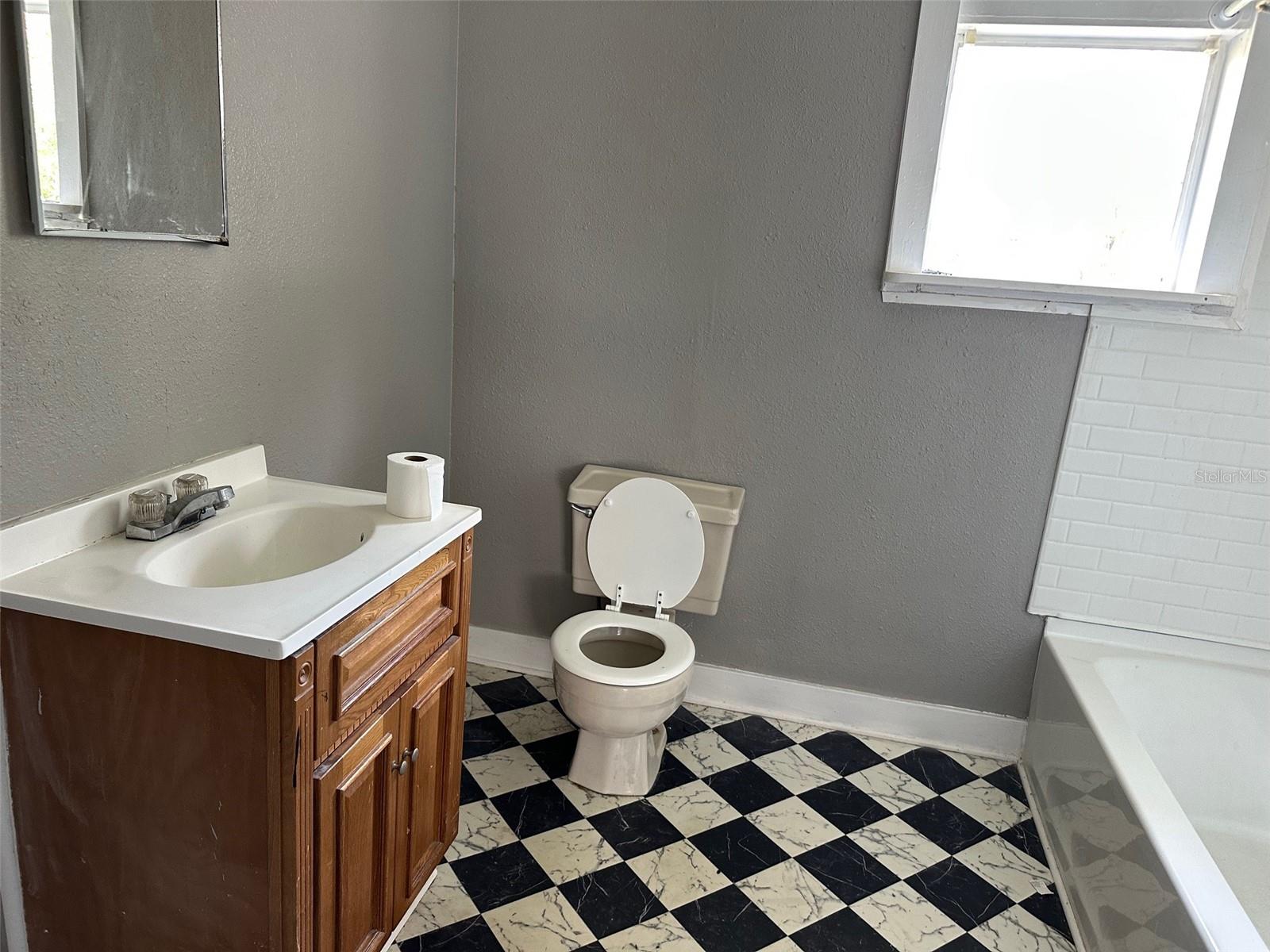 1006 W MORSE ST, PLANT CITY, FL, 33563