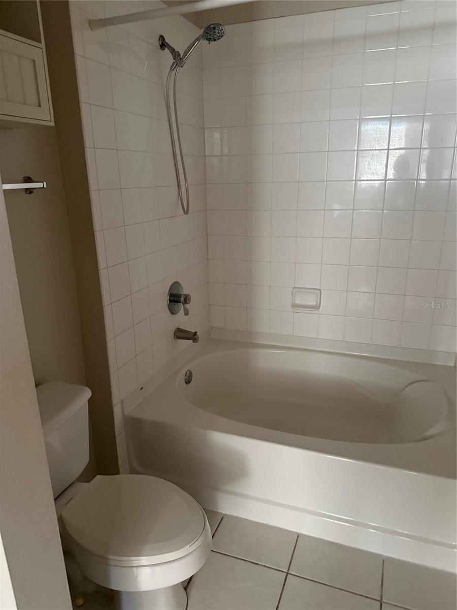 5681 BENTGRASS DR #13-201, SARASOTA, FL, 34235