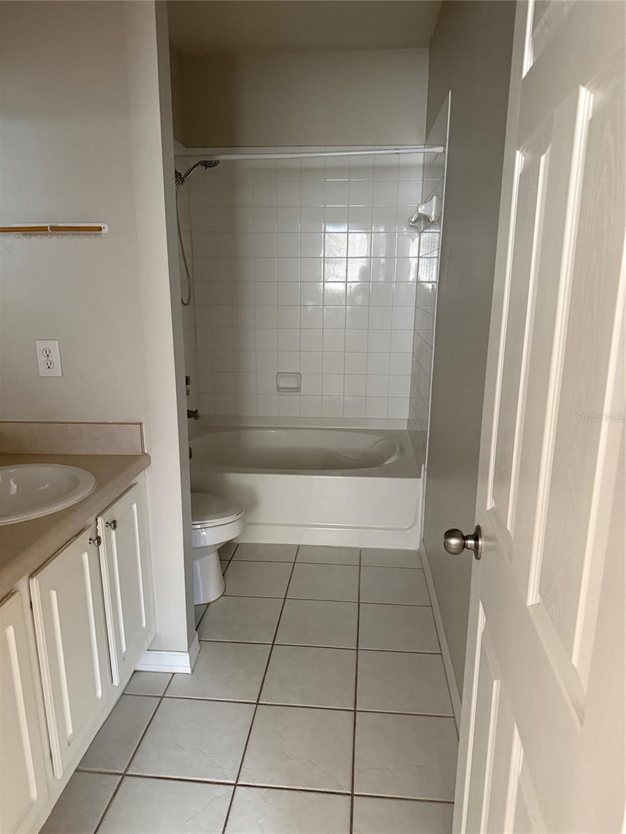 5681 BENTGRASS DR #13-201, SARASOTA, FL, 34235
