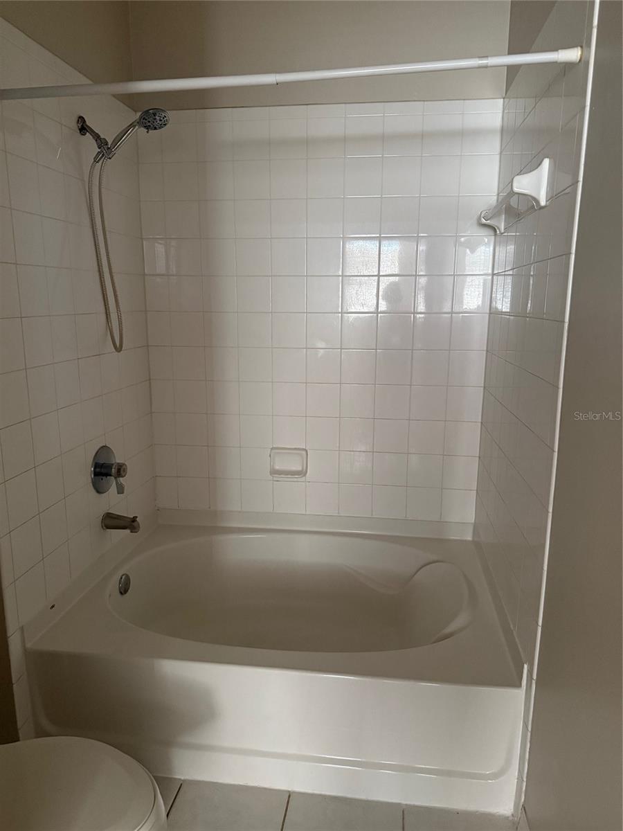 5681 BENTGRASS DR #13-201, SARASOTA, FL, 34235
