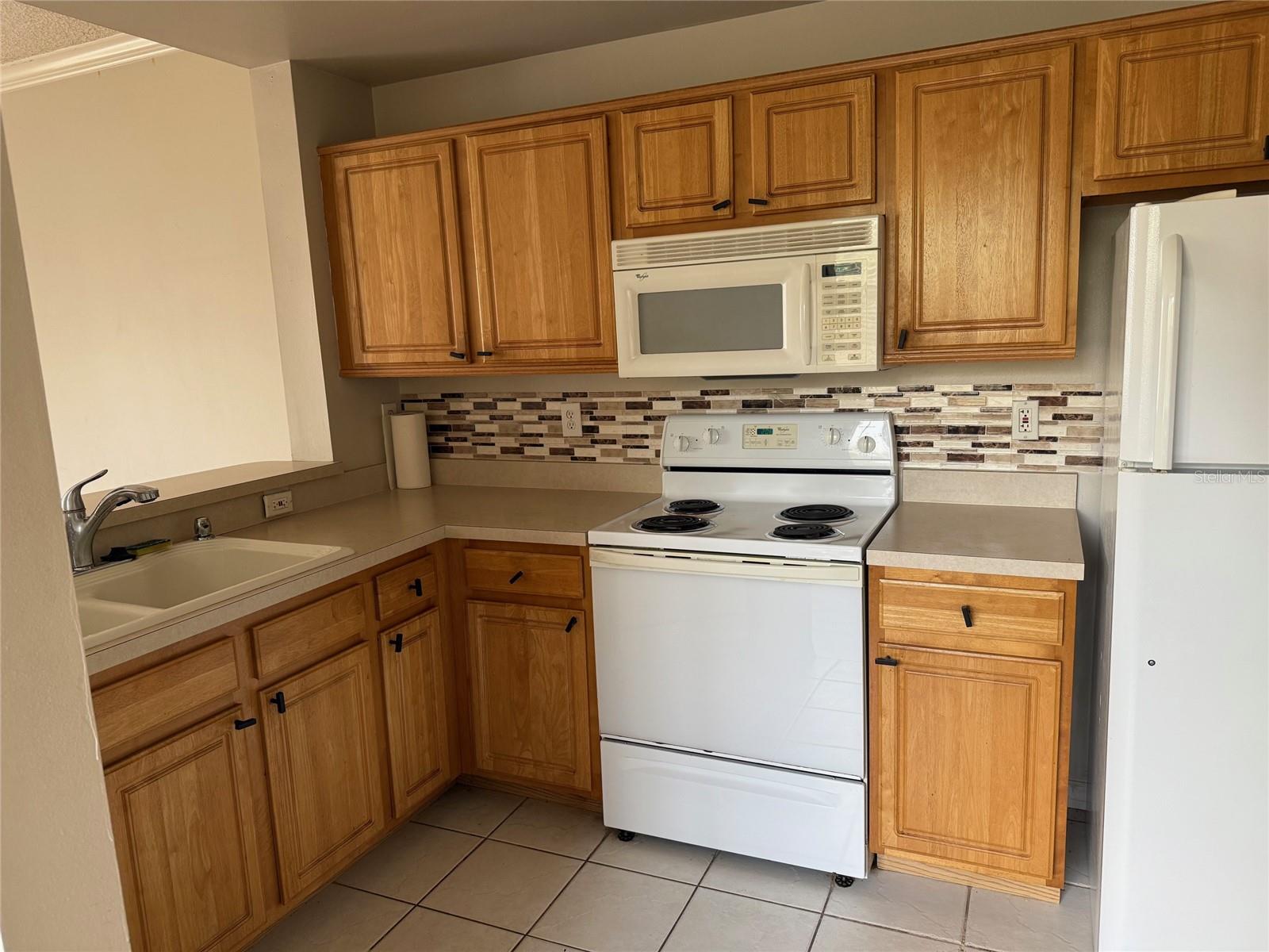 5681 BENTGRASS DR #13-201, SARASOTA, FL, 34235