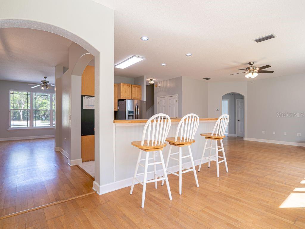 355 BRADDOCK AVE, OSTEEN, FL, 32764