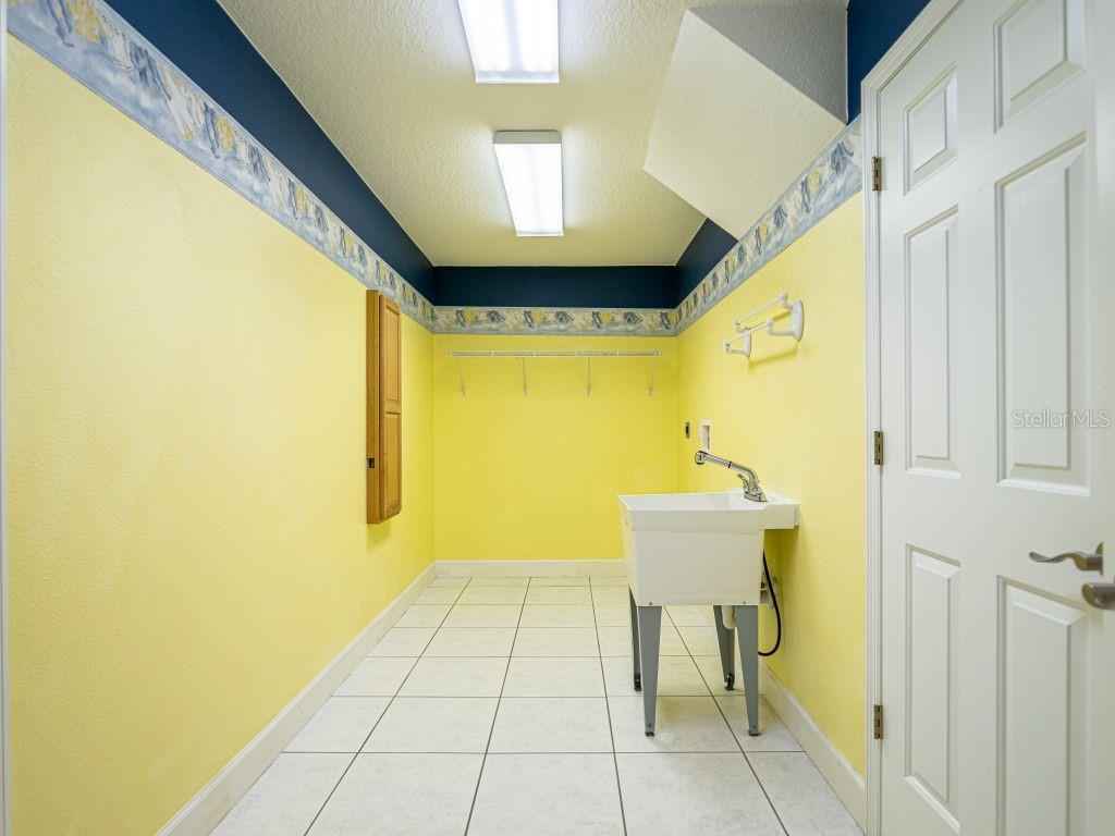 355 BRADDOCK AVE, OSTEEN, FL, 32764
