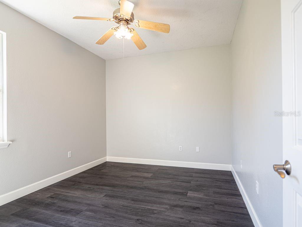 355 BRADDOCK AVE, OSTEEN, FL, 32764