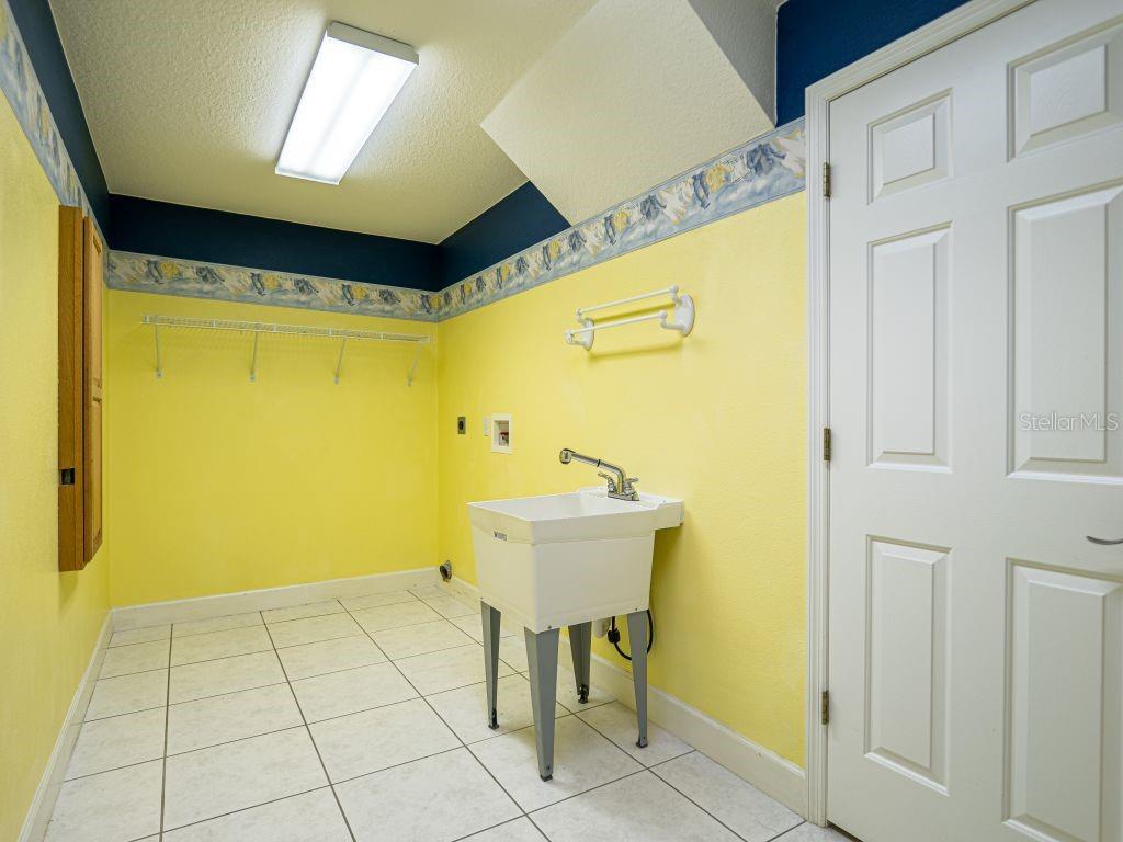 355 BRADDOCK AVE, OSTEEN, FL, 32764