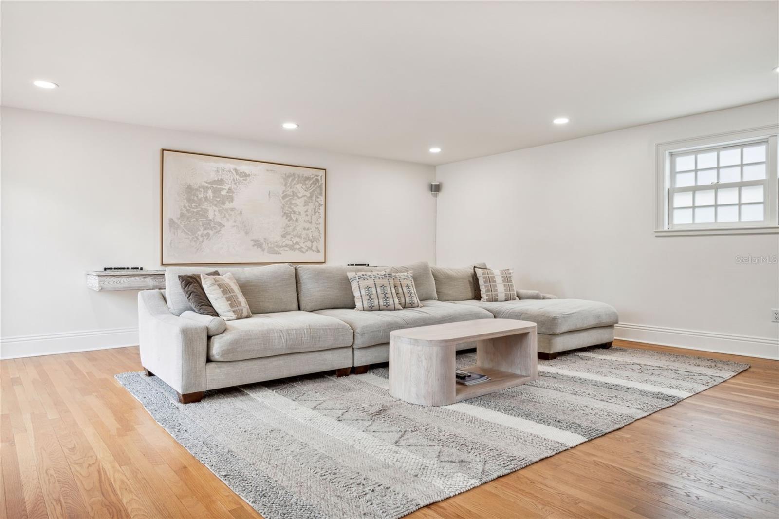 54 AEGEAN AVE, TAMPA, FL, 33606