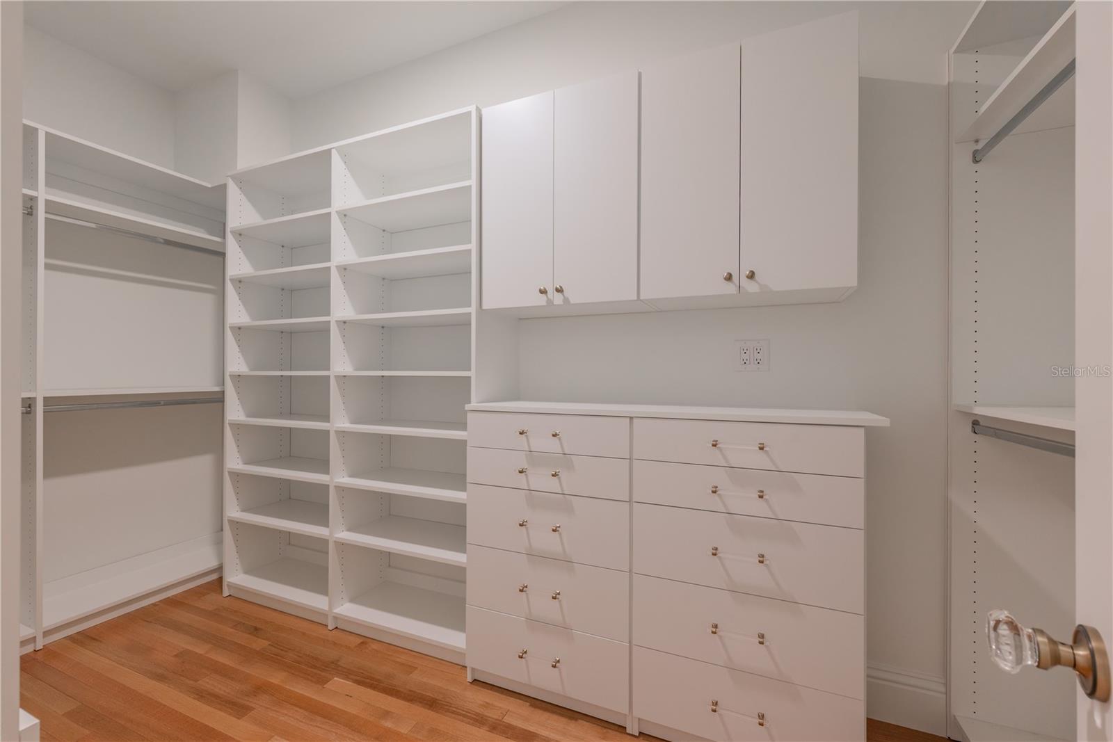 54 AEGEAN AVE, TAMPA, FL, 33606