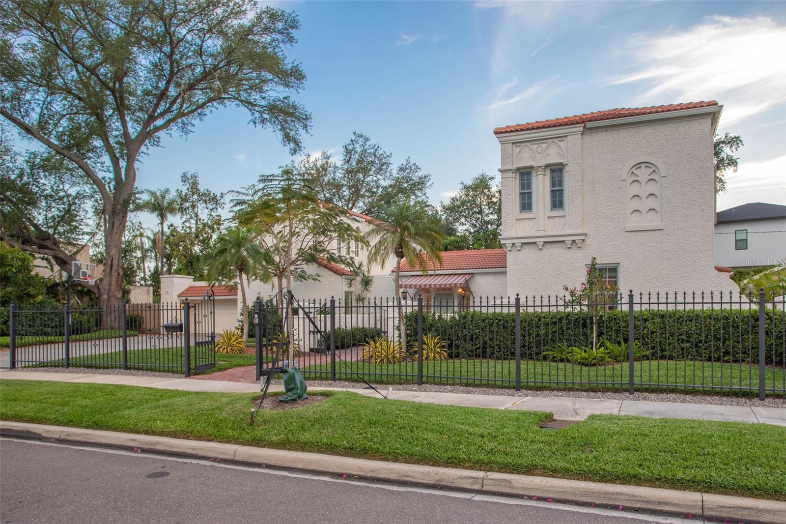 54 AEGEAN AVE, TAMPA, FL, 33606