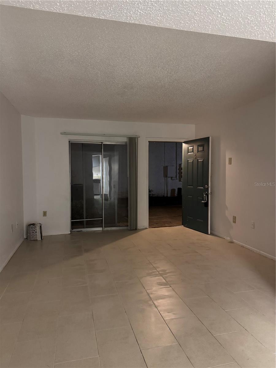 4113 S SEMORAN BLVD #4, ORLANDO, FL, 32822