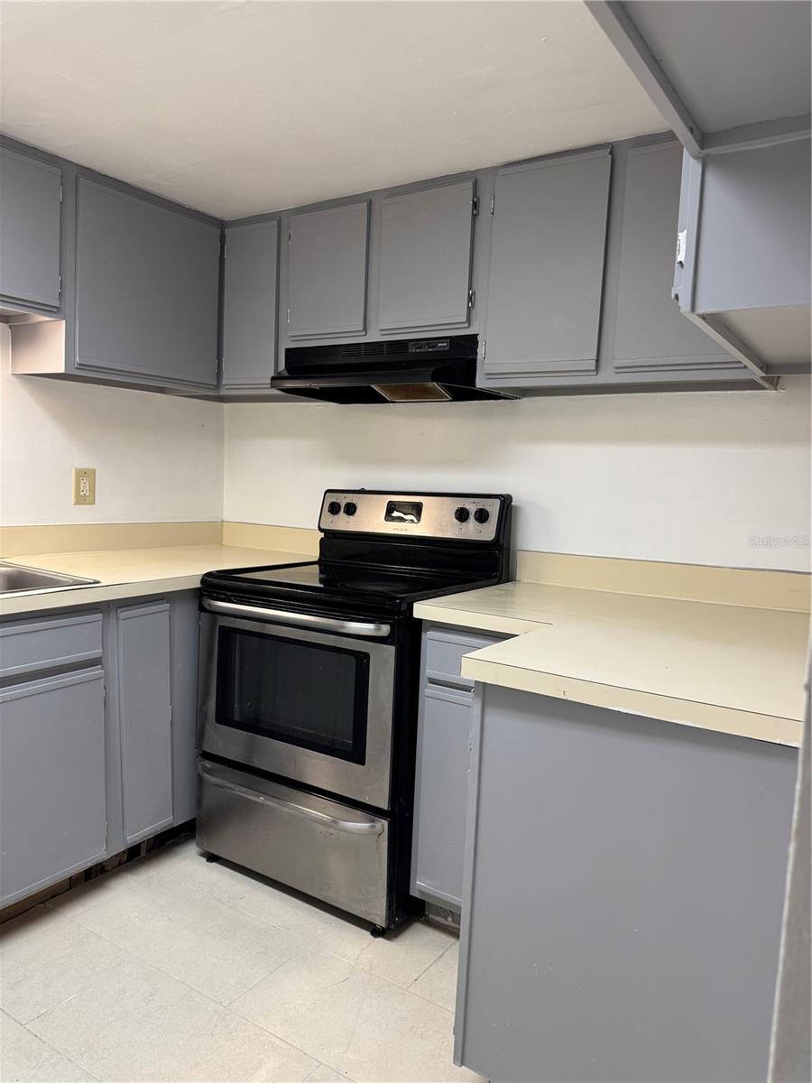 4113 S SEMORAN BLVD #4, ORLANDO, FL, 32822