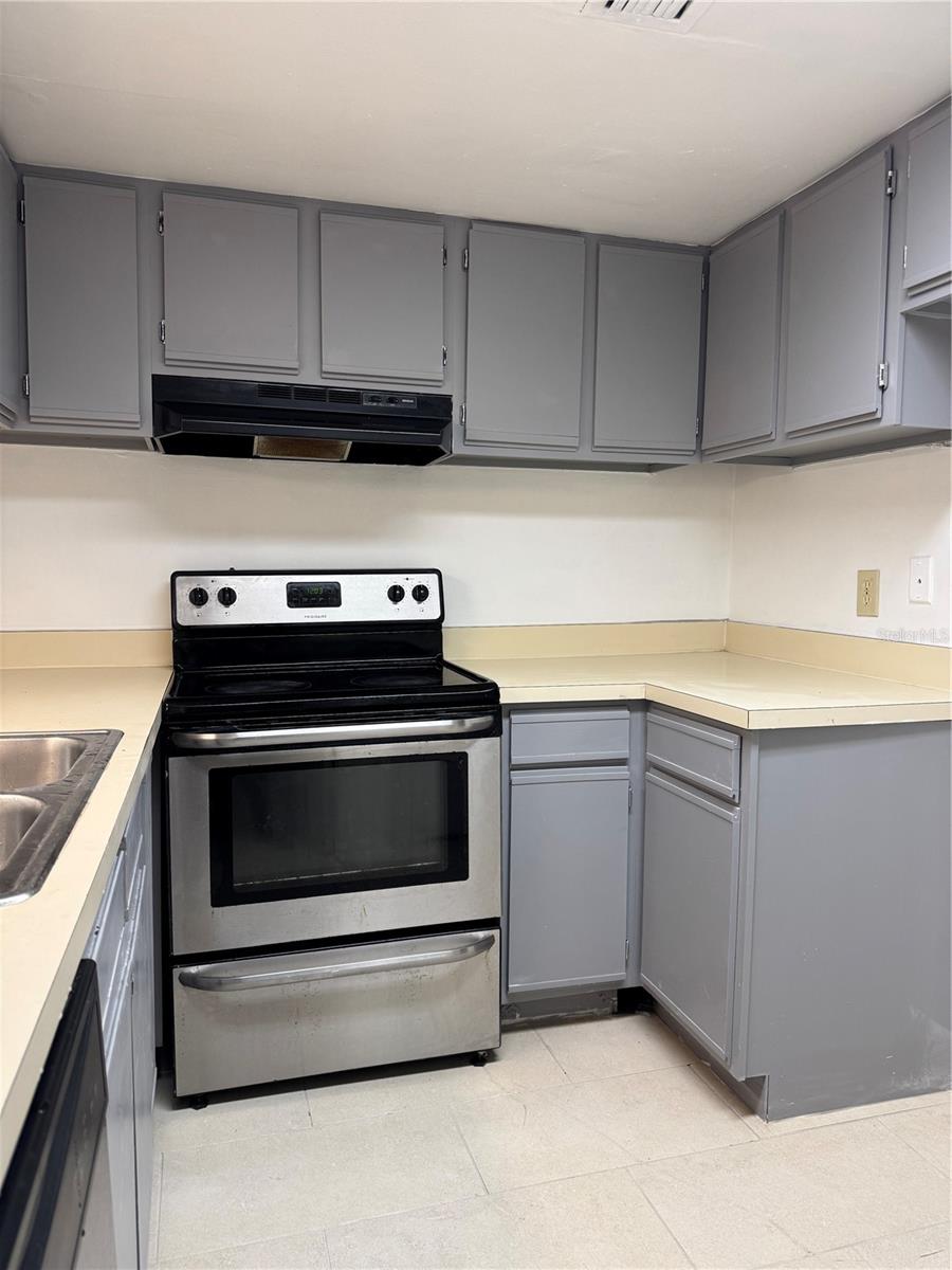 4113 S SEMORAN BLVD #4, ORLANDO, FL, 32822