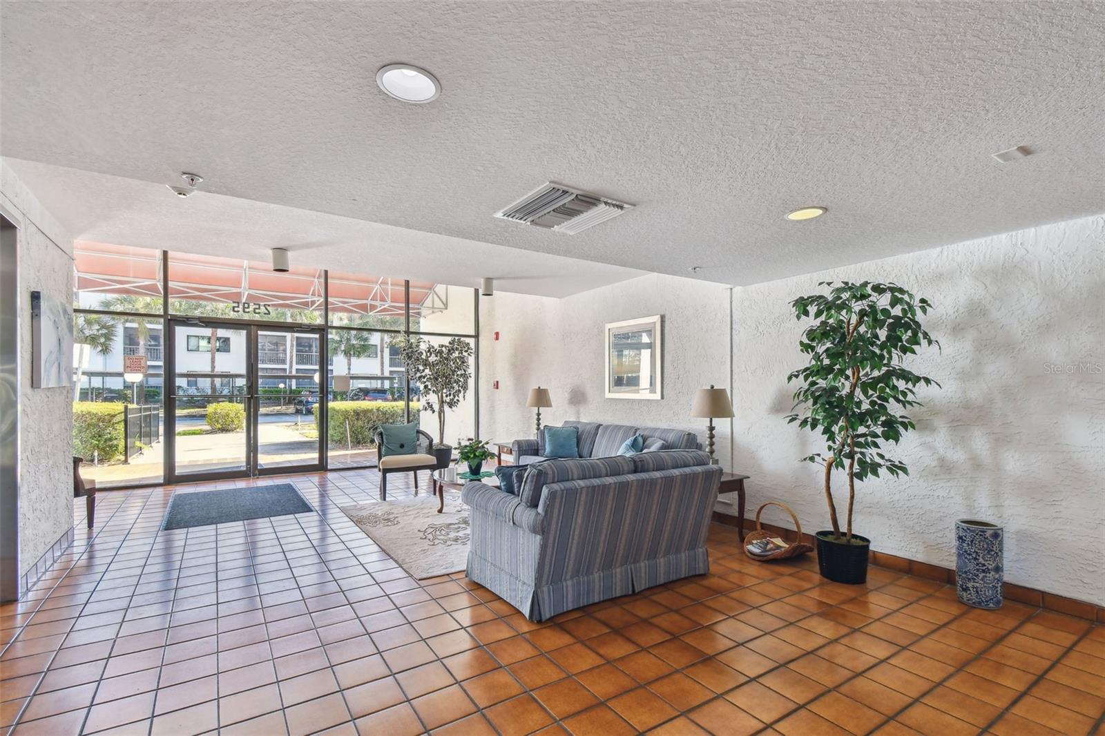 2595 COUNTRYSIDE BLVD #8-305, CLEARWATER, FL, 33761